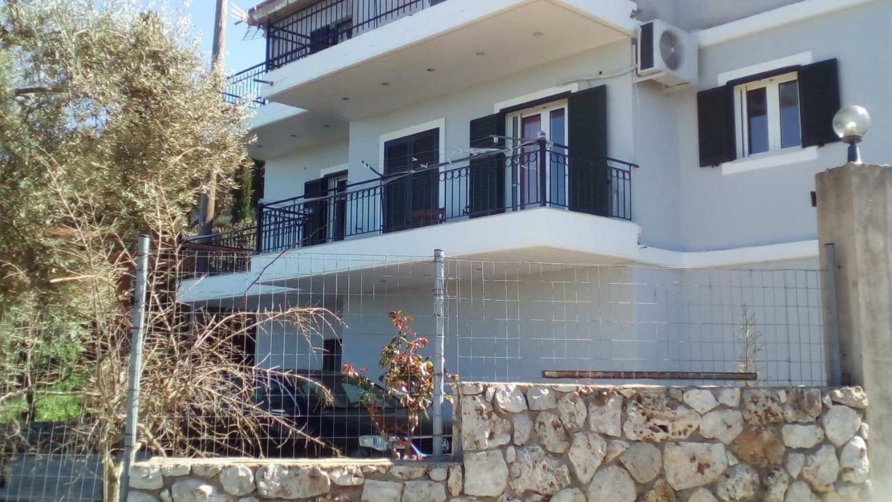 Monika Lefkada Hotel Tsoukaládhes Eksteriør billede