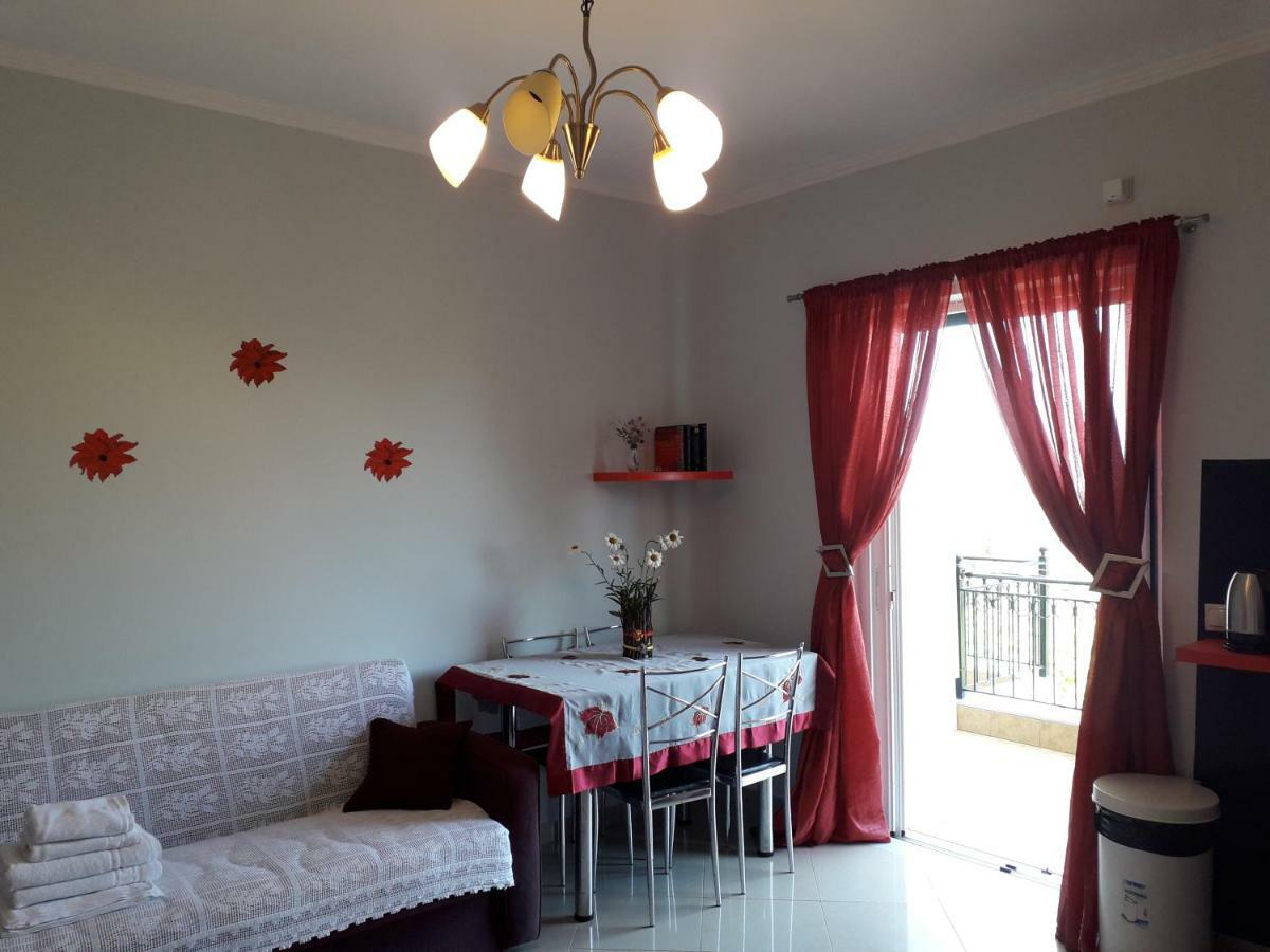 Monika Lefkada Hotel Tsoukaládhes Eksteriør billede