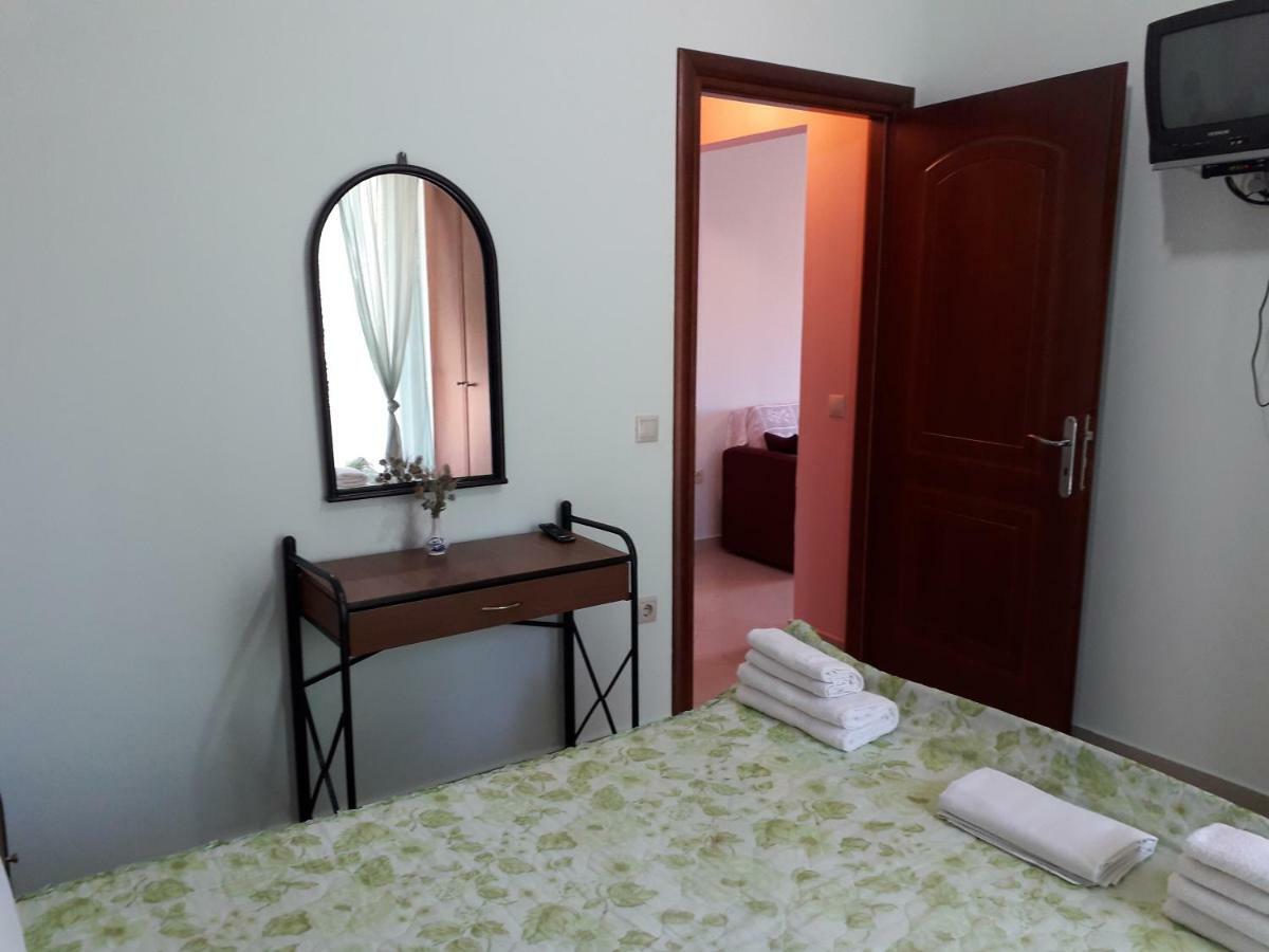 Monika Lefkada Hotel Tsoukaládhes Eksteriør billede